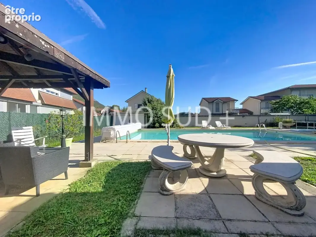 Photo Maison à Vif au prix de 465 000€