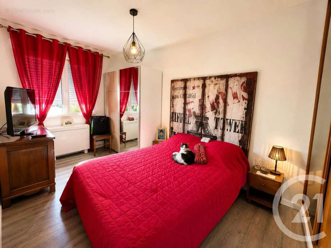 Maison 148 m² à Tremblay-En-France  - photo 8