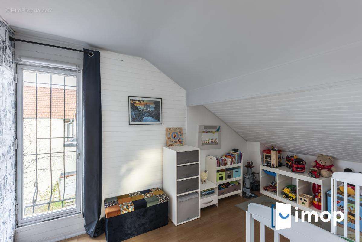 Maison à SAINT-MAUR-DES-FOSSES