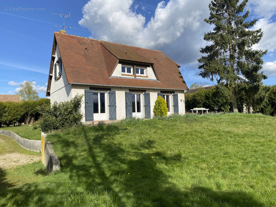 Maison à LE VAL-DAVID