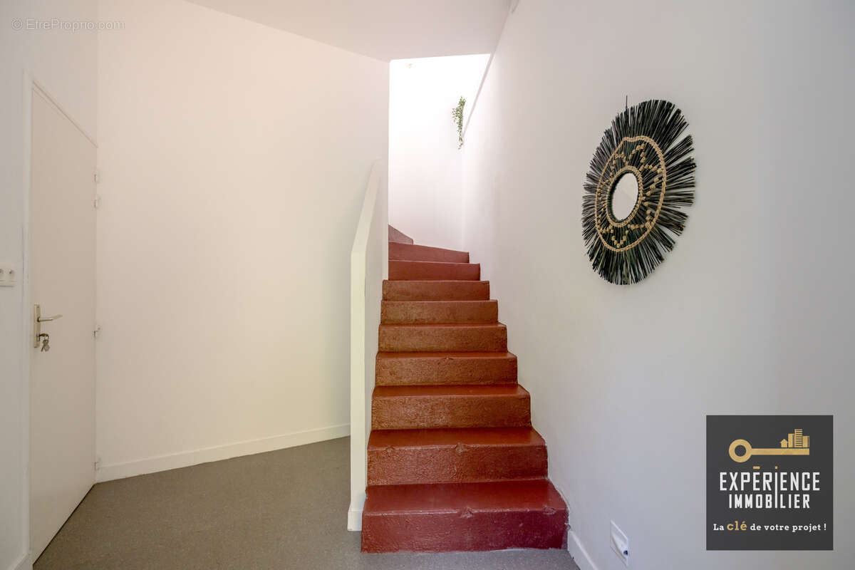 Appartement T3 rénové proche du bourg - photo 14