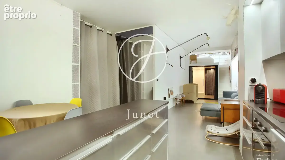 Paris 9e - BLANCHE / RUE DE DOUAI - Loft - 2 pièces - 44,74m² Carrez - 50,91m² au sol - 1 chambre - photo 4