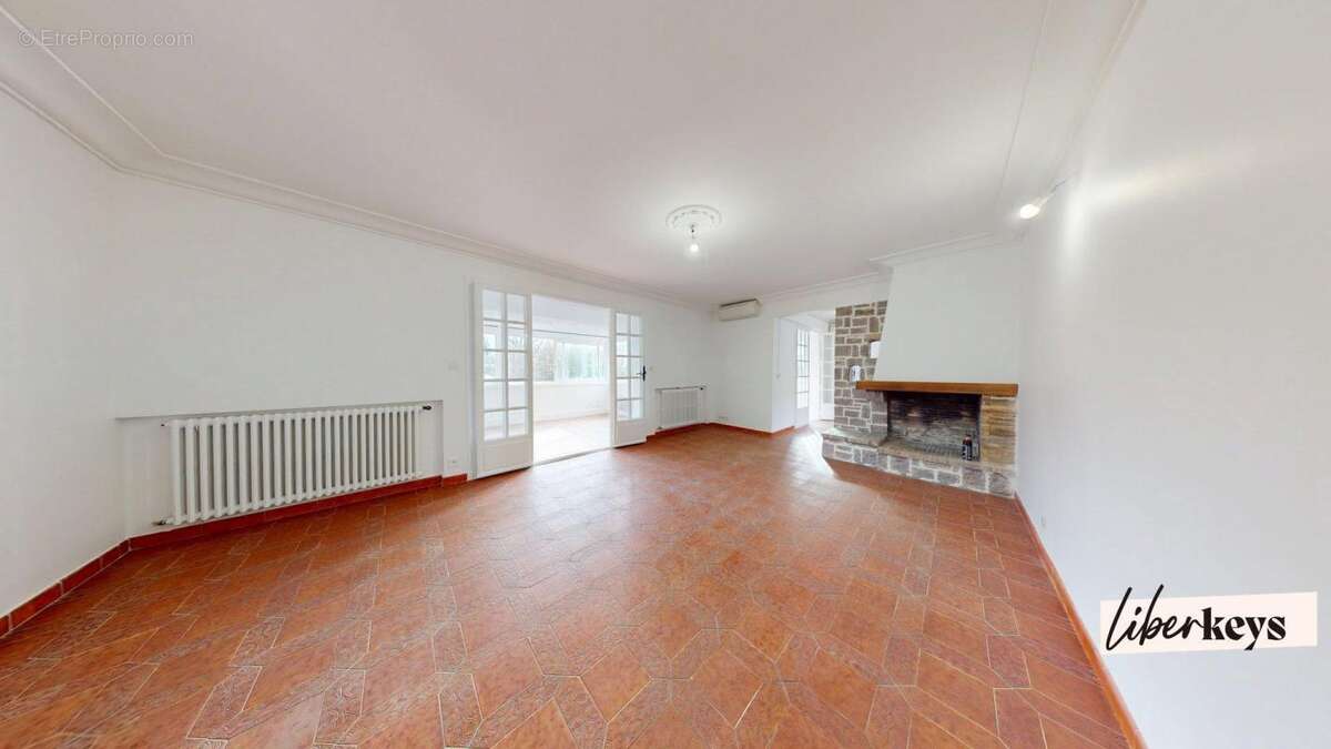Grande Maison - avec appartement indépendant en rdc sur 800 m² clos, quartier recherché à Draguignan - photo 5