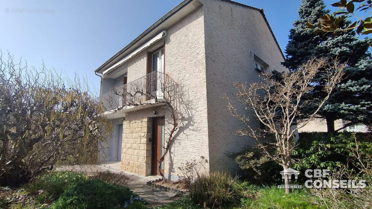Maison à THIERS