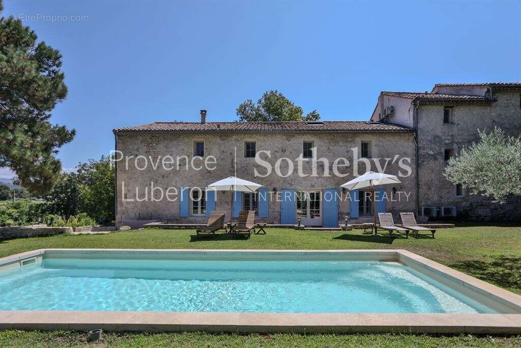 Maison à PERNES-LES-FONTAINES