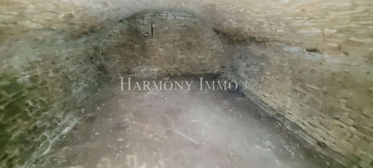 Maison à DUN-SUR-AURON