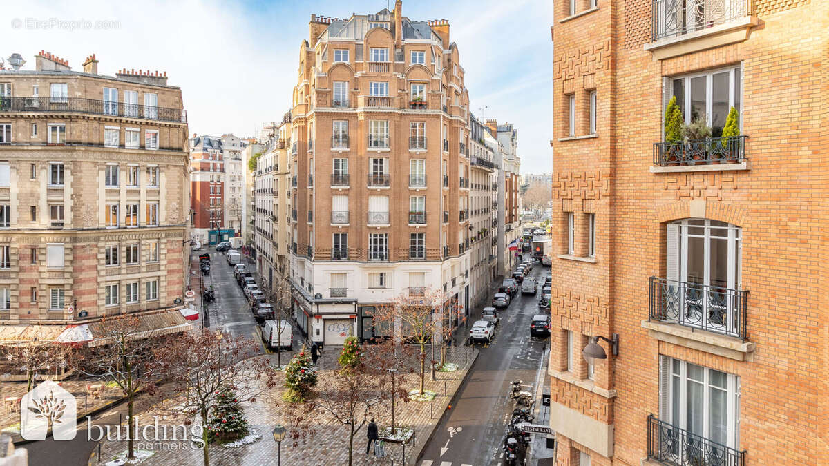 Appartement à PARIS-16E