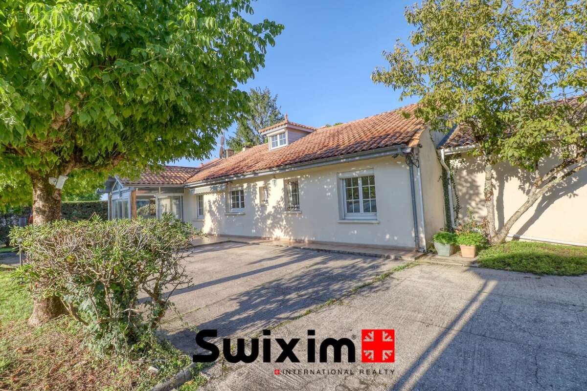 Maison 5 chambres - 176m² à Saint-Laurent-Médoc - photo 2