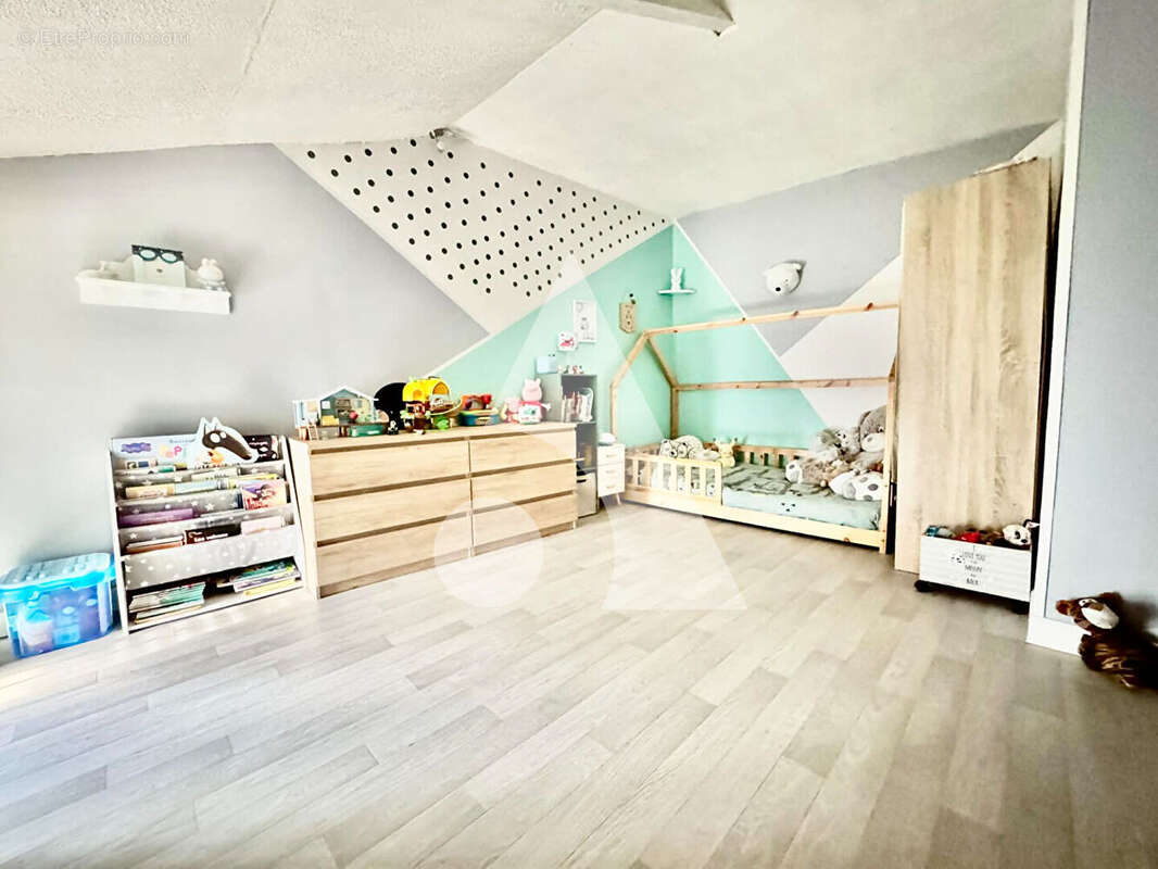 Maison familiale 7 pièces 155m² + dépendance de 57m² - Beaufremont - photo 8