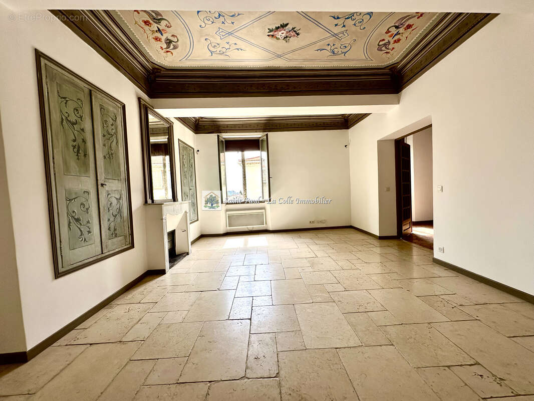 Appartement à LA COLLE-SUR-LOUP