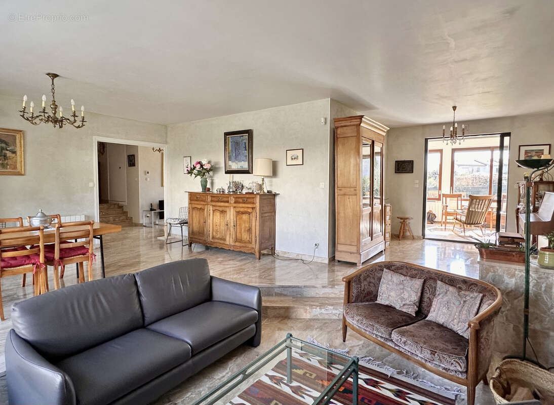 Maison proche du centre 4 chambres + annexes - photo 9