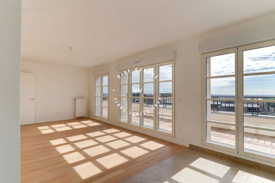 Appartement 103 m² à Le Plessis-Robinson  - photo 2