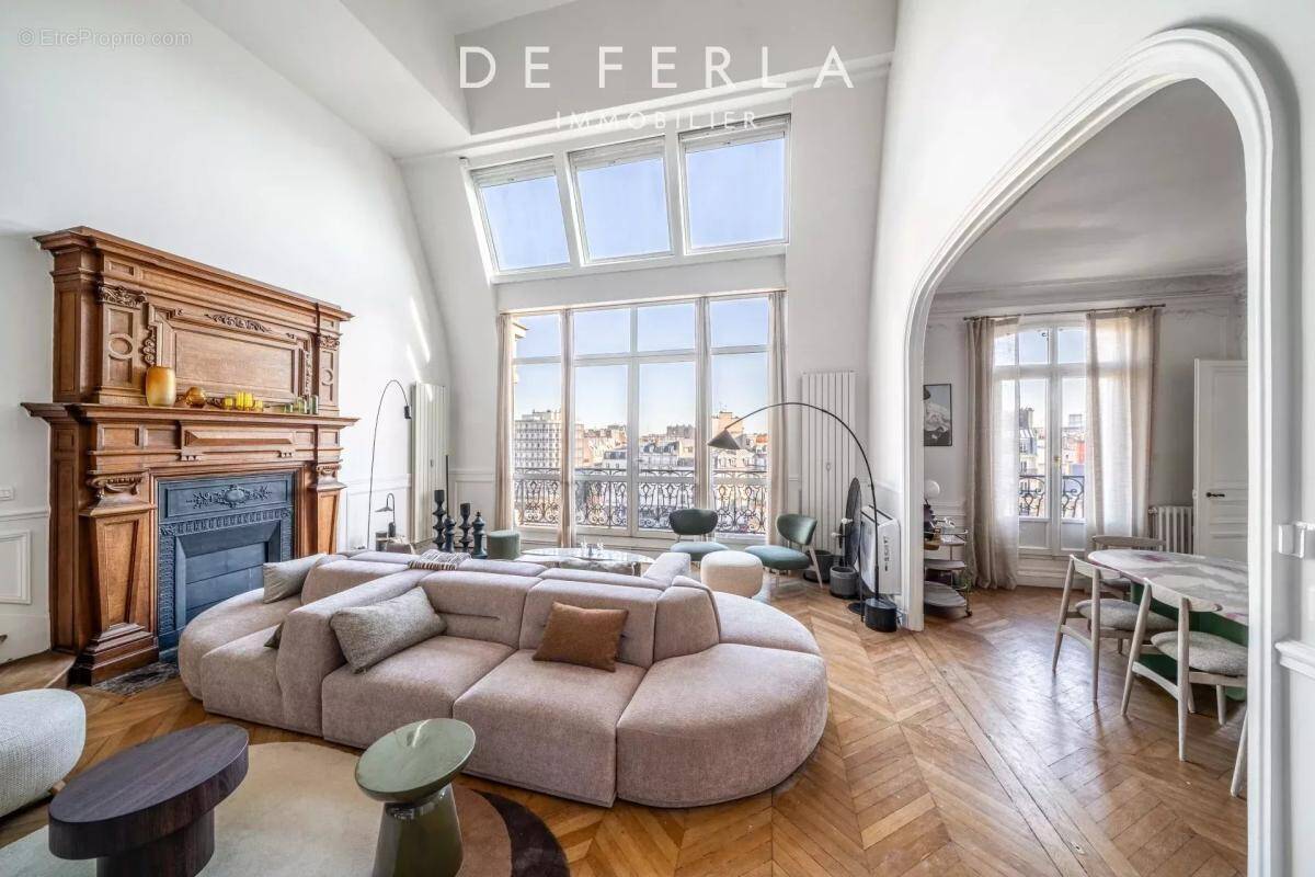 Appartement à NEUILLY-SUR-SEINE
