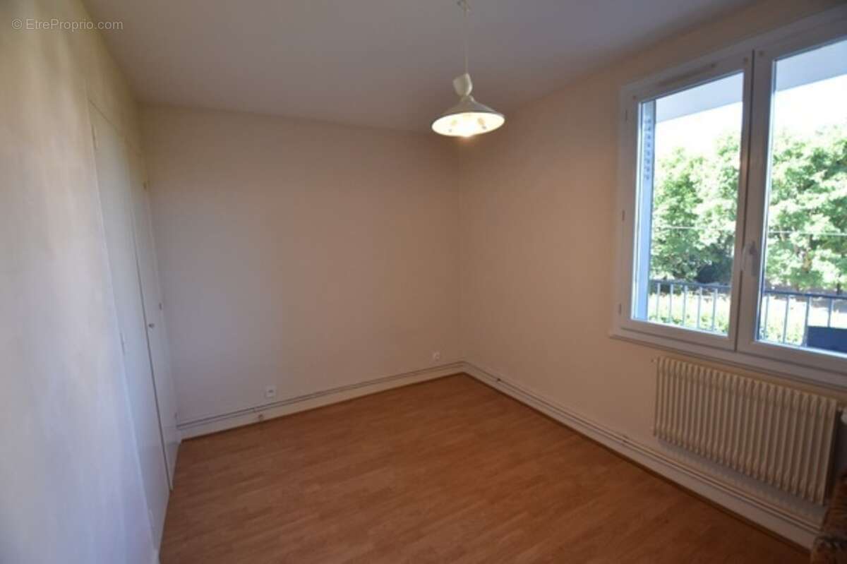 Appartement à vendre 4 pièces DIGOIN (71) - photo 7
