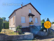 Maison à LE MONTET
