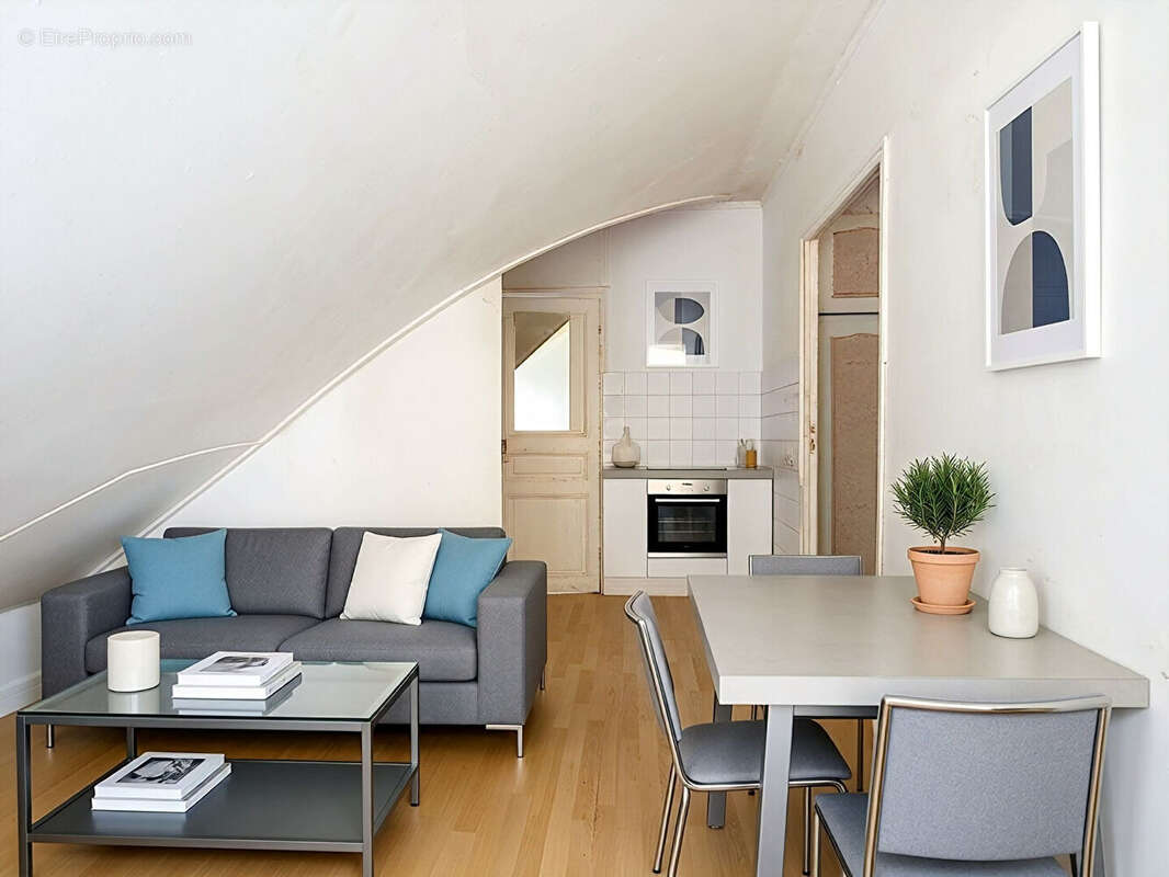 Appartement à PARIS-1E