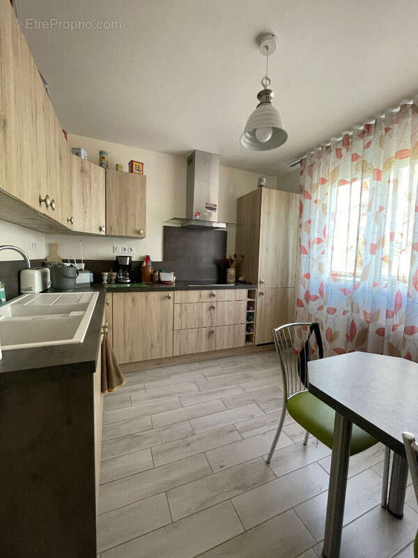 Maison à SAINT-JEAN-DE-BRAYE