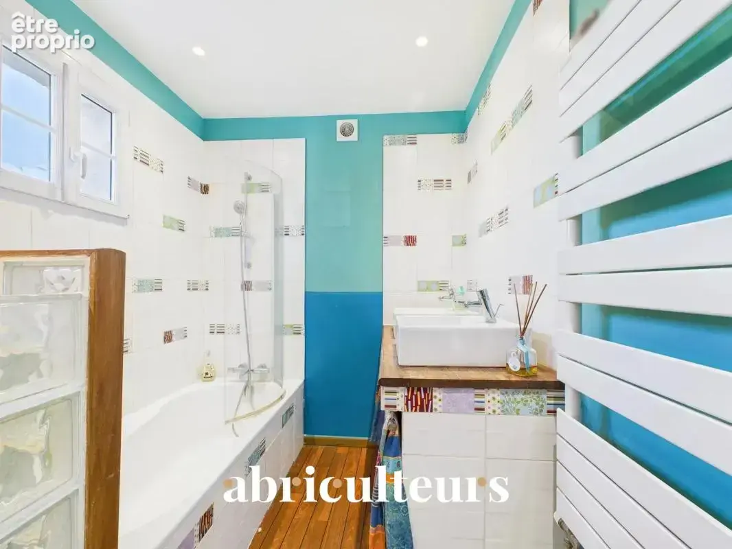 Villa mitoyenne 89m2 avec jardin, 3 chambres et accès piscine – Domaine sécurisé - en vente à Villeneuve-Loubet (06270) - photo 15