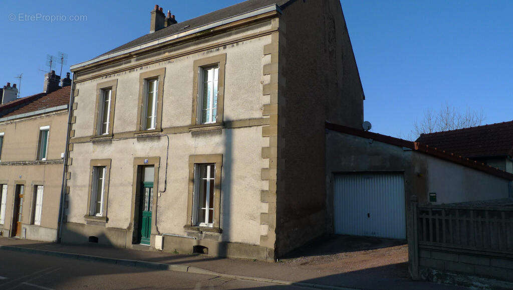 Maison à AUTUN