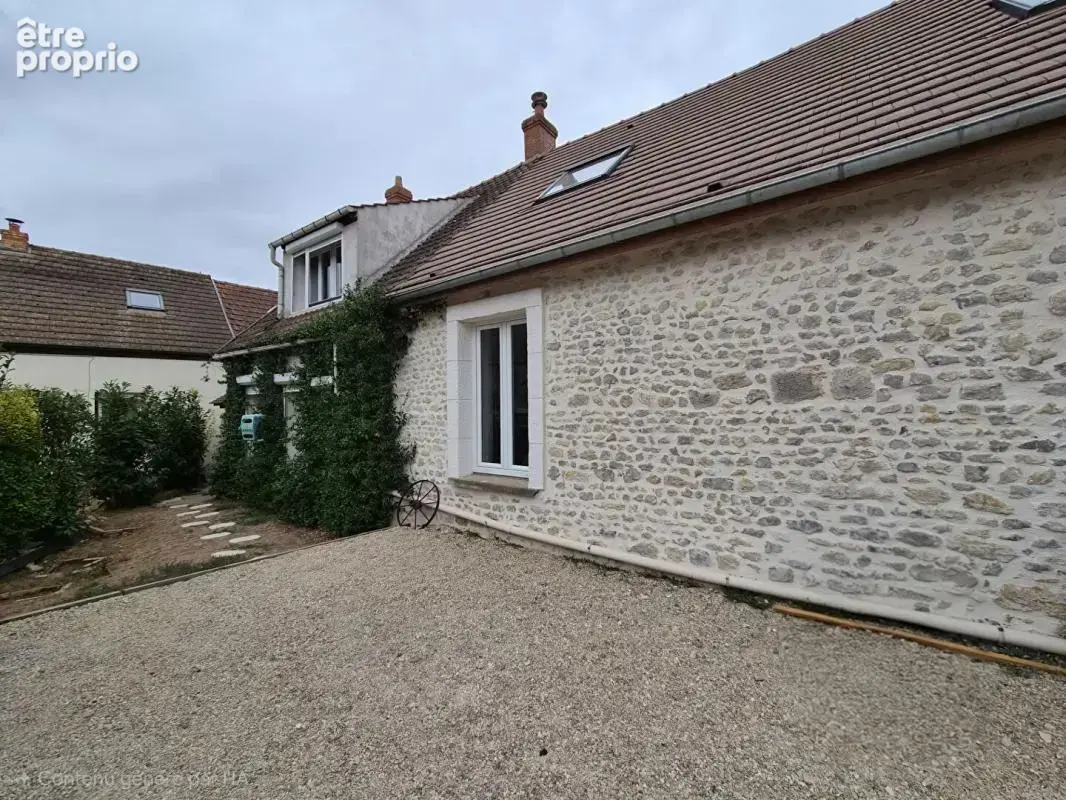 Maison à DOURDAN