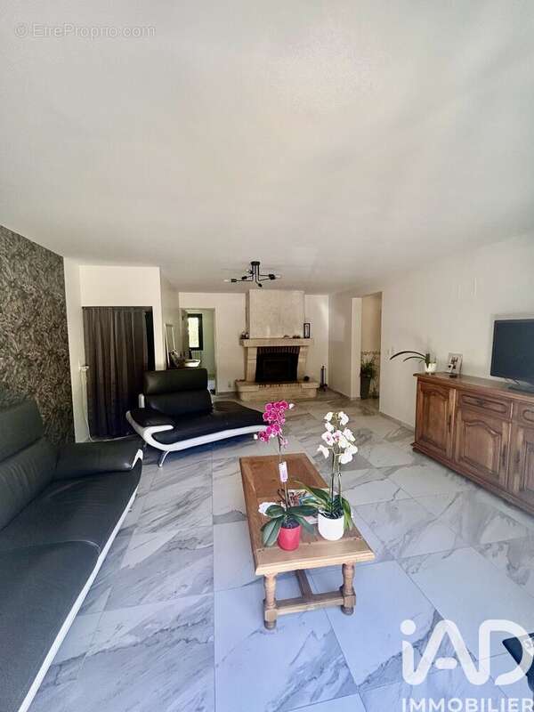 Maison 127 m² à Montpezat-De-Quercy  - photo 6