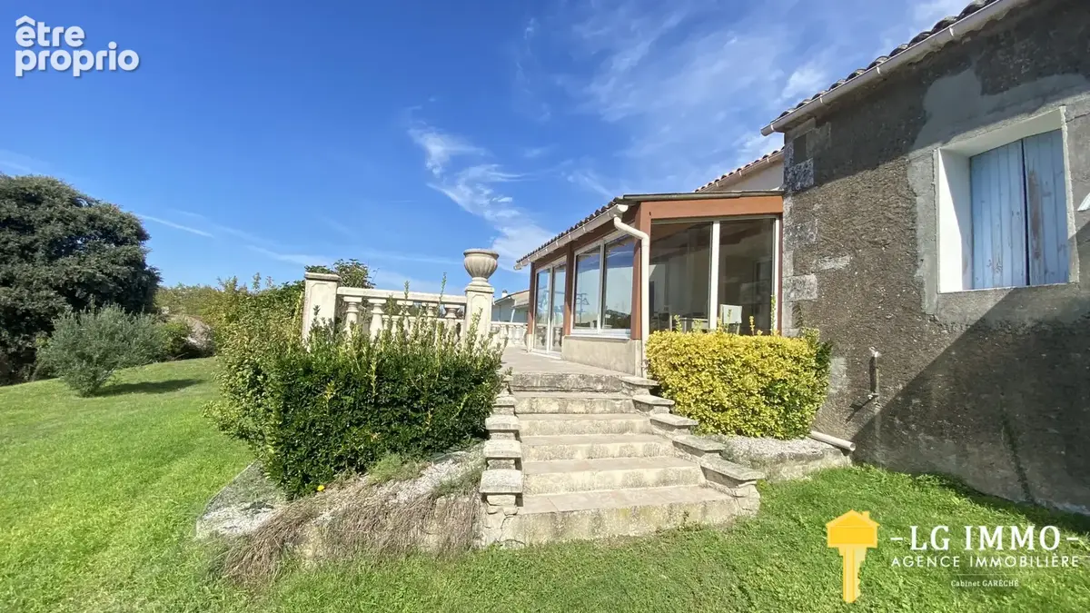 Propriété avec dépendance d'environ 285m2 près du pittoresque port de Chenac - photo 22