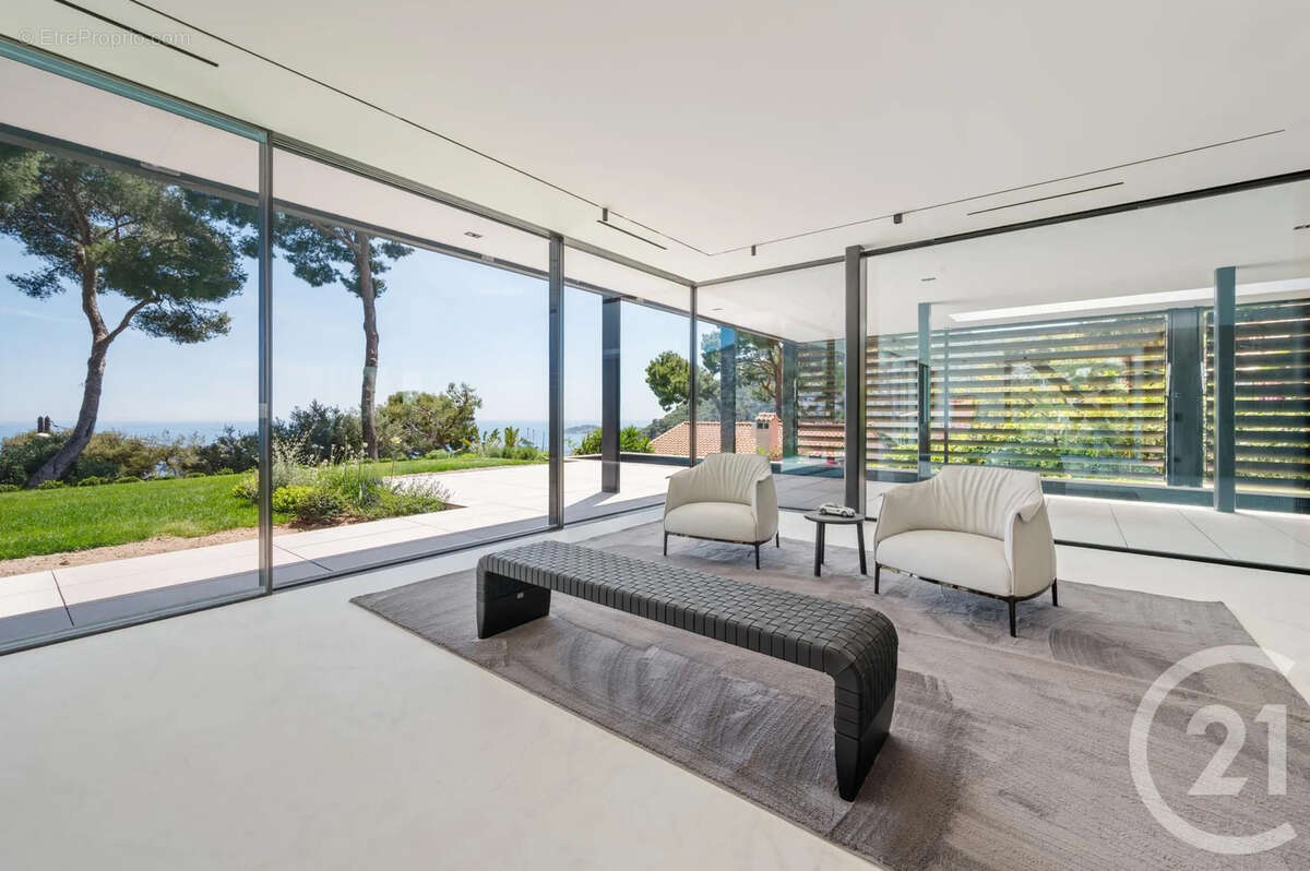Maison à EZE
