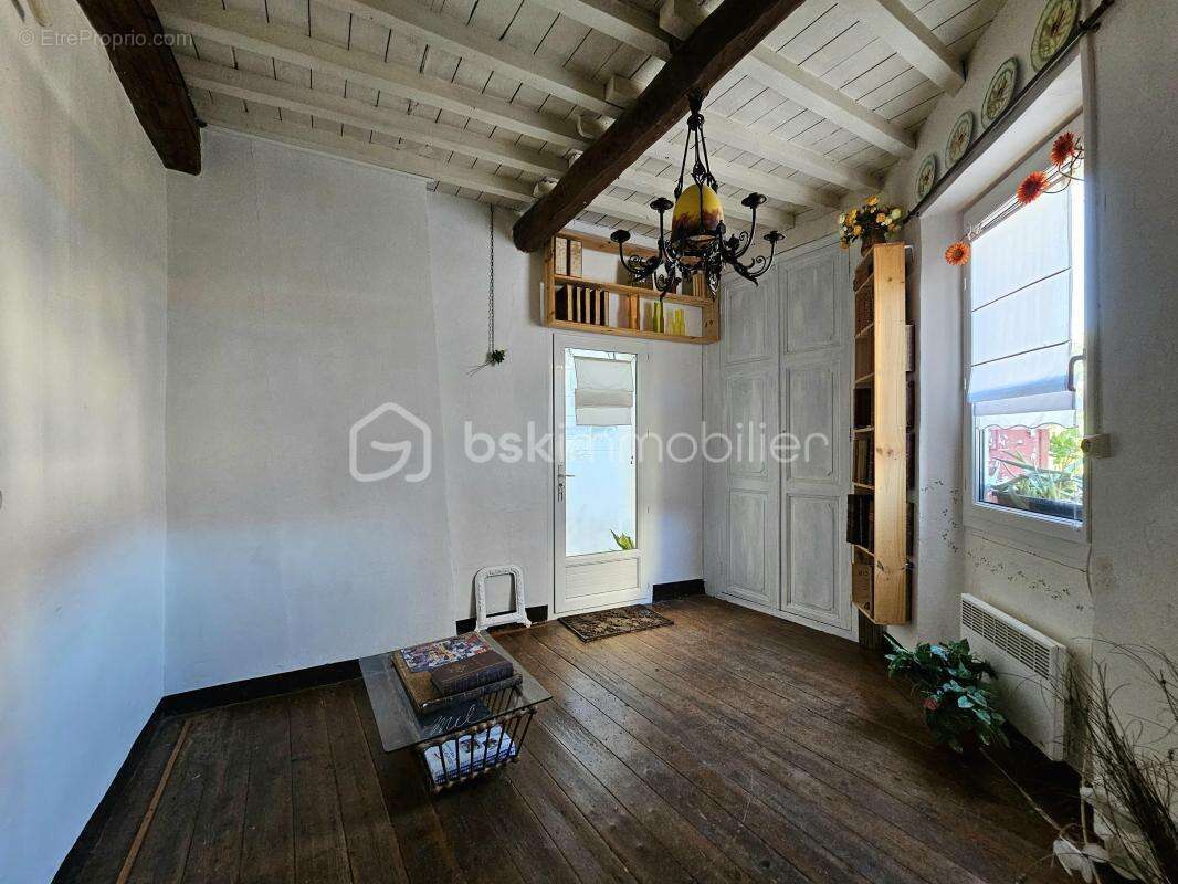 Maison de village en pierre – 3 chambres – terrasse – garage - photo 4
