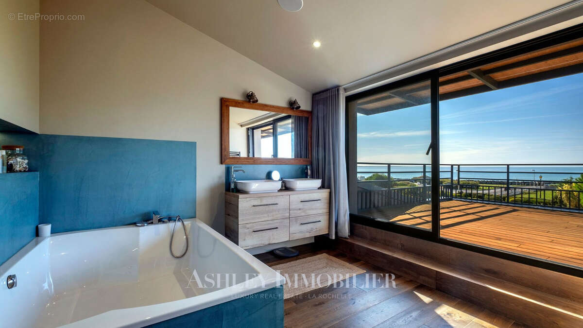 Maison à LA ROCHELLE
