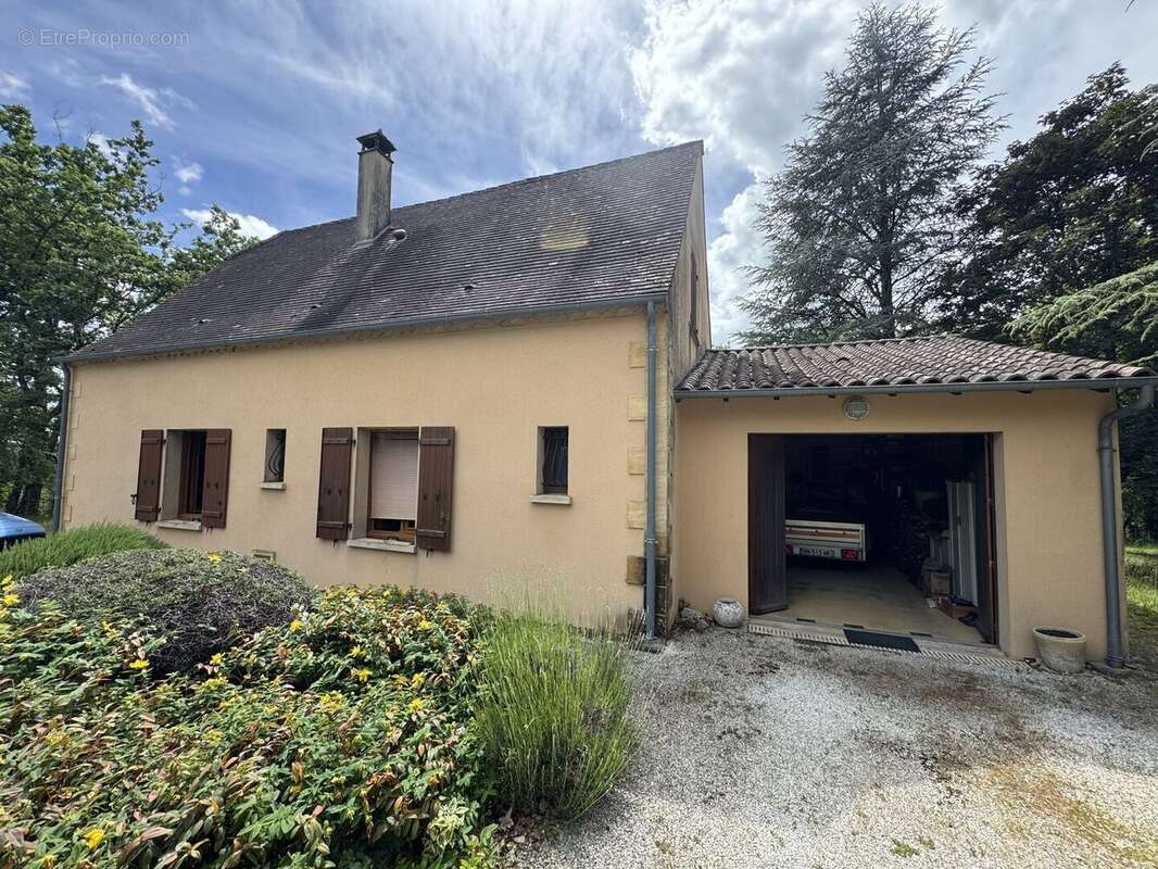 Maison indépendante au calme avec terrain boisé proche commerces - photo 18