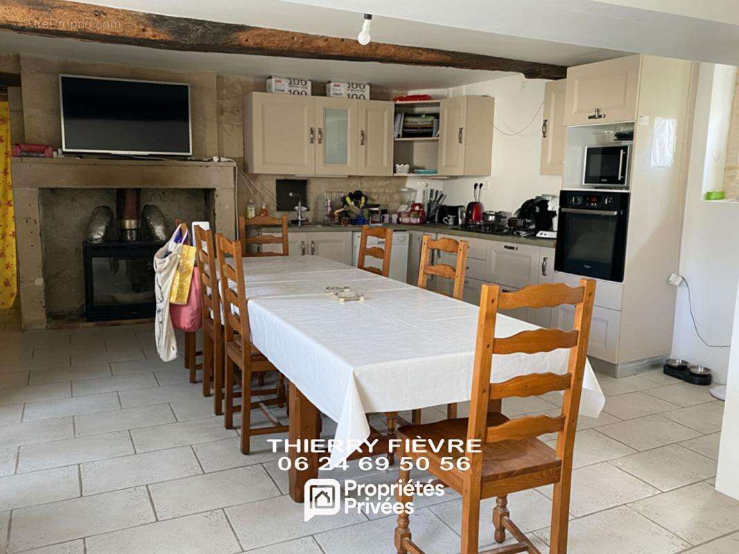 À vendre 86200 Glénouze Maison de 10 pièces 312 m2 avec gîte indépendant, dépendance, terrain, bois et caves - photo 7