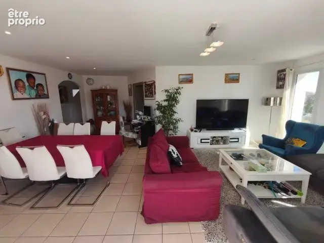 Maison T5 de 124 m2 avec garage et jardin clôturé - photo 6