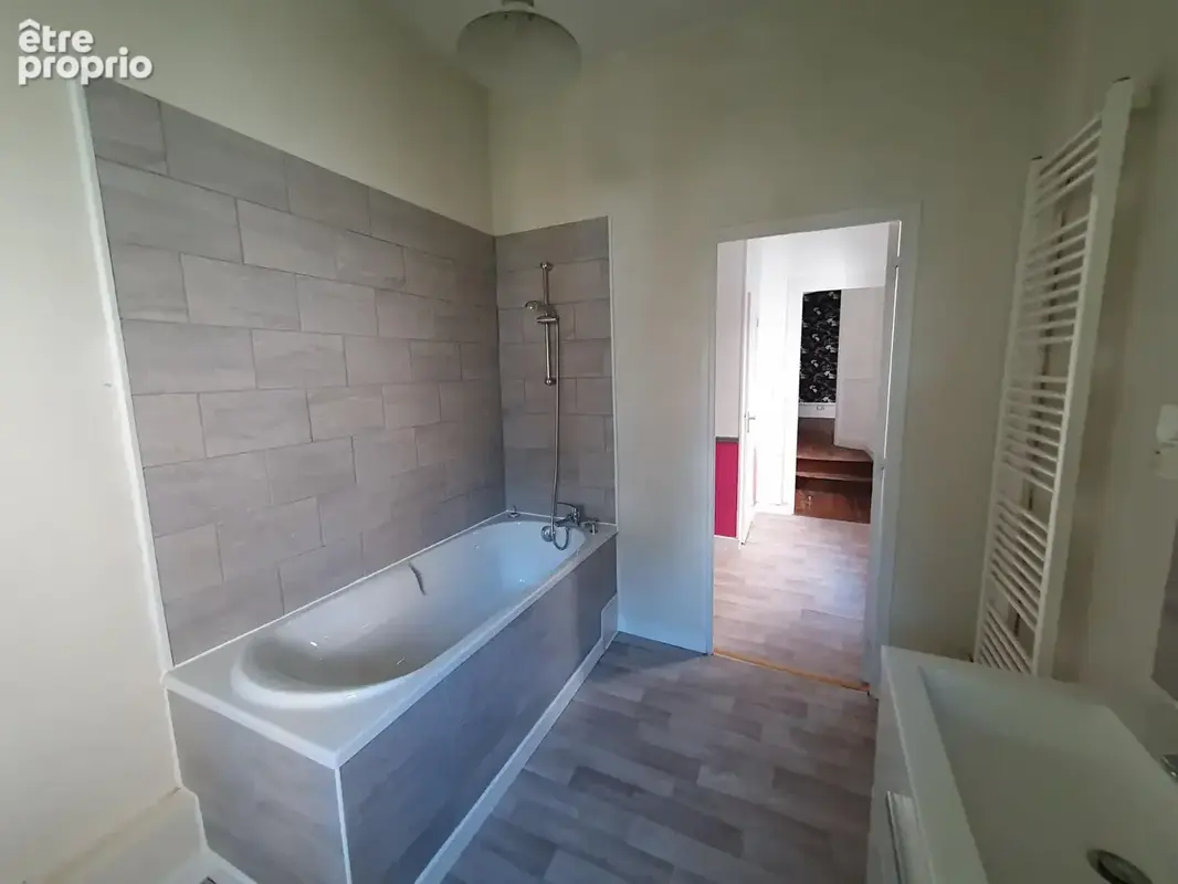 Maison Saint Quentin 10 pièce(s) 230 m2 - photo 6