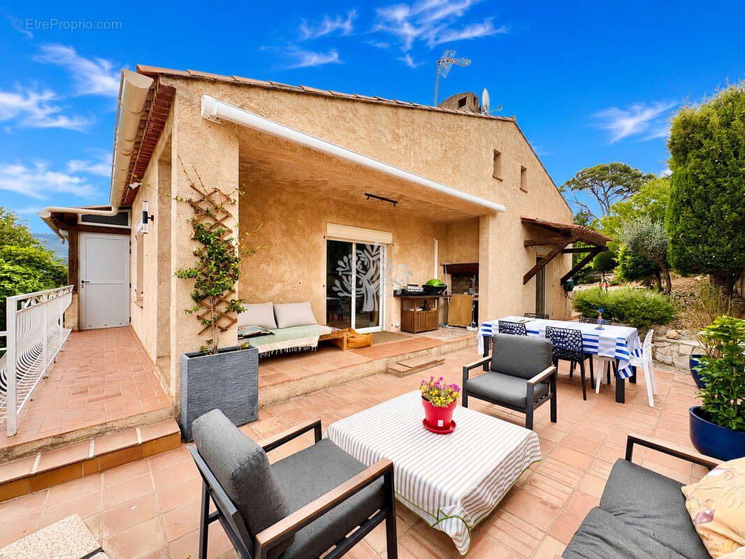 Maison à SANARY-SUR-MER