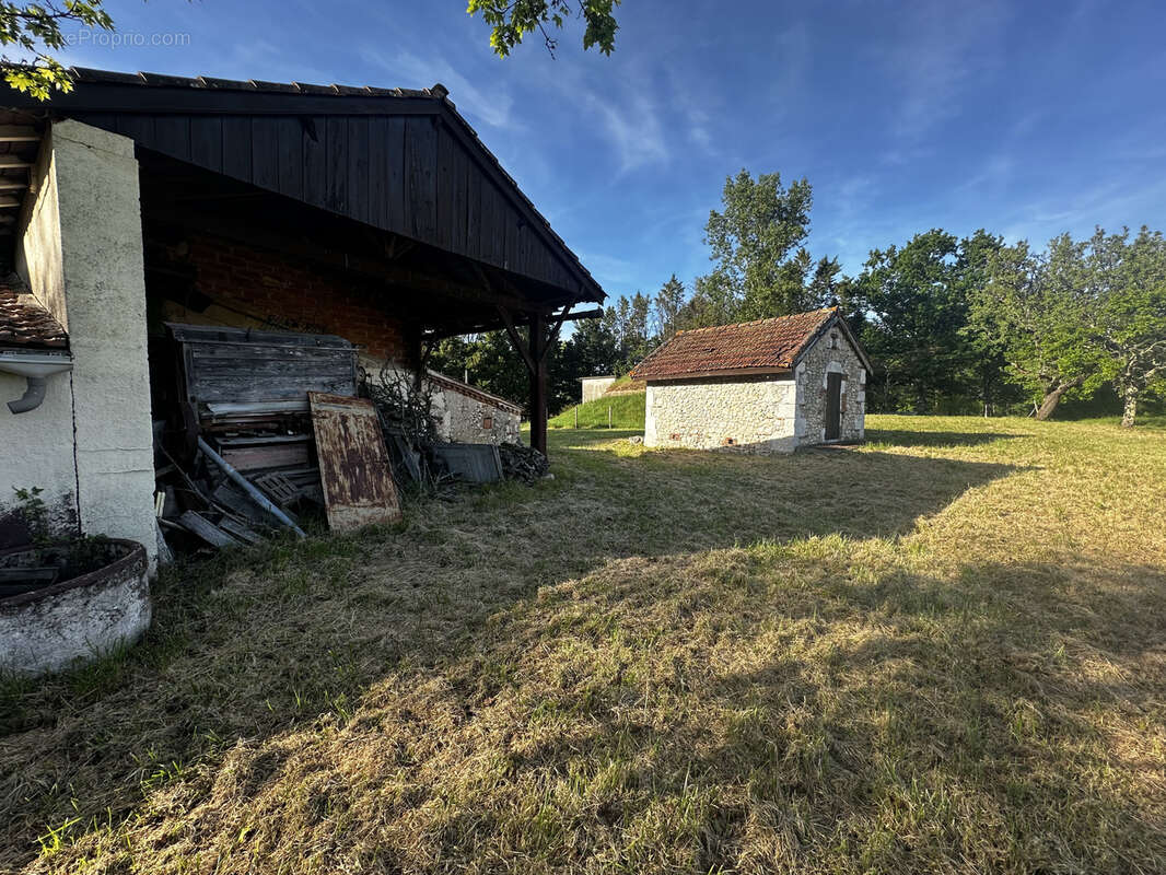Maison à PUJOLS