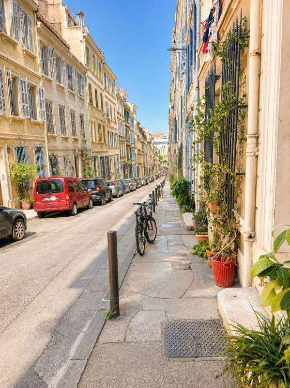 Appartement à MARSEILLE-1E