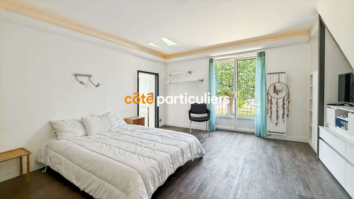 Maison à EVRY-GREGY-SUR-YERRE