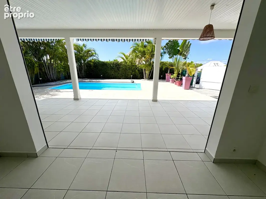 Maison F4 de 114 m2 avec garage, piscine, citerne et jardin clos de 580 m2 - photo 17