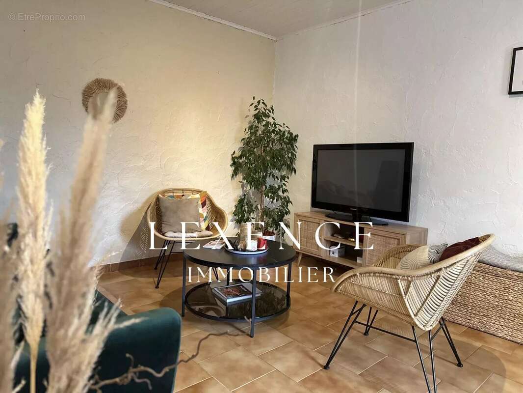 Maison à LA FARE-LES-OLIVIERS