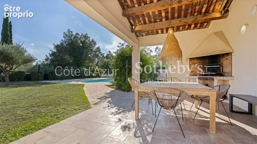 Grimaud, propriété privée avec piscine et solarium à quelques pas des plages - photo 2