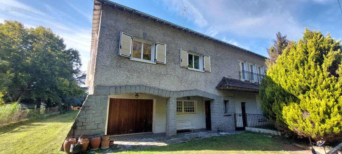 Maison à CONFOLENS