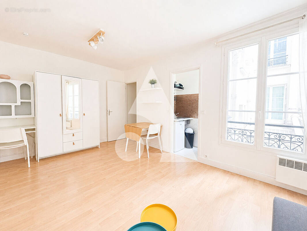 Appartement à PARIS-17E