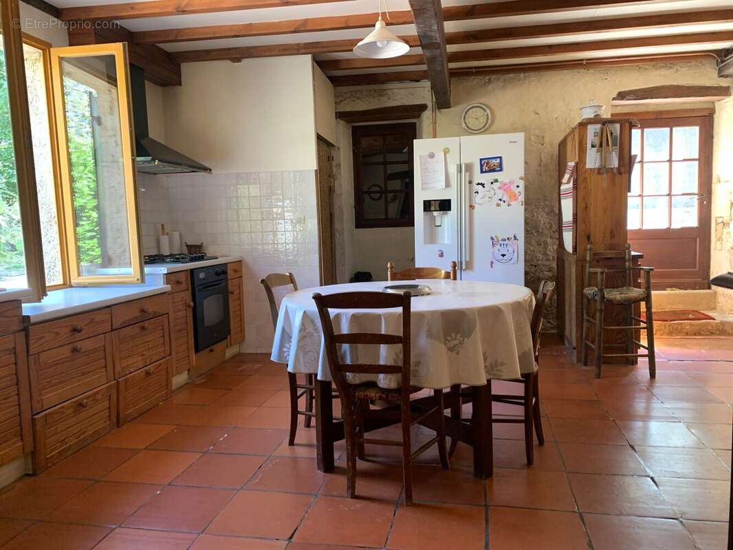 Maison 261 m² à Lugasson  - photo 7