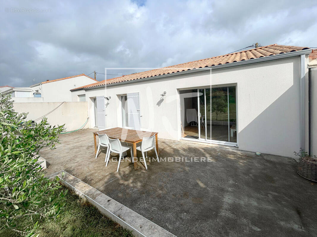 Maison à GROSBREUIL