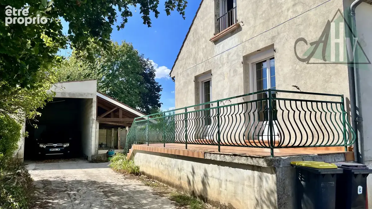 Maison traditionnelle   3 chambres   Terrain 950 m2 - photo 3