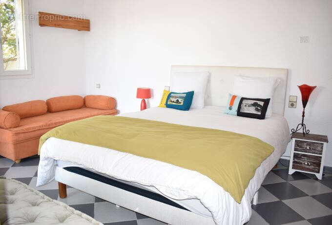 Maison à LA BREE-LES-BAINS