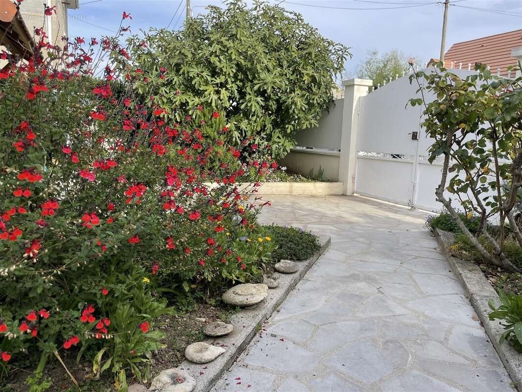 Maison à PONTAULT-COMBAULT