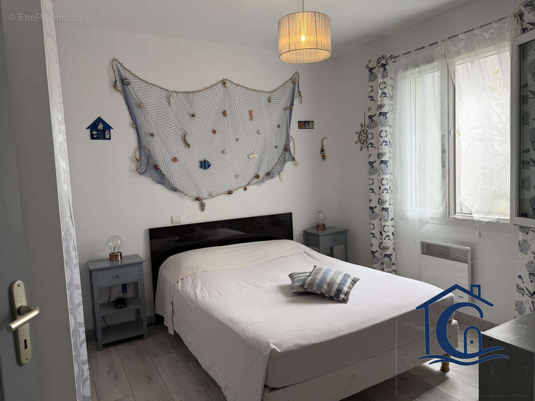 Maison 90 m² à Saint-Just-Luzac  - photo 6