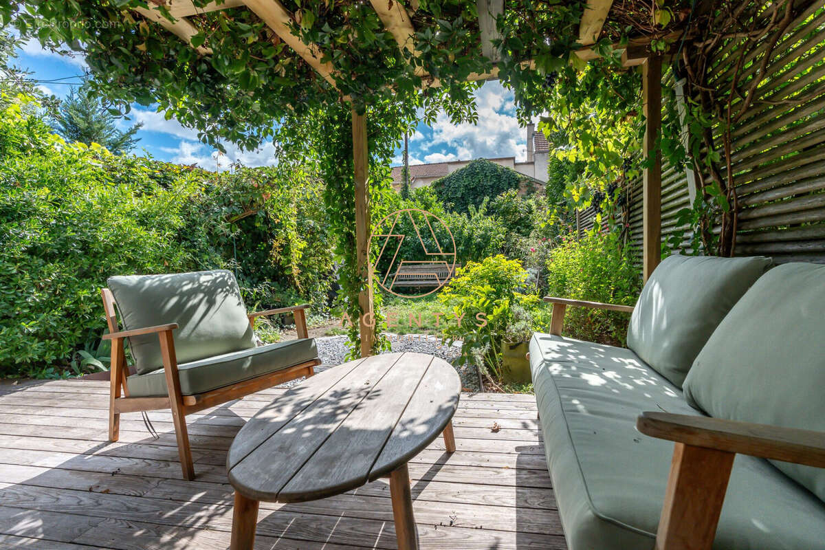 Maison à LE PERREUX-SUR-MARNE