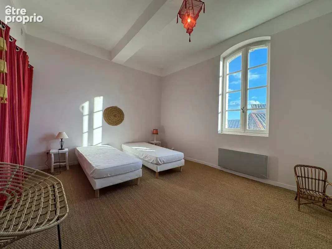 Maison de caractère du XVIe siècle : charme historique, terrasse de 80 m² et garage - photo 14